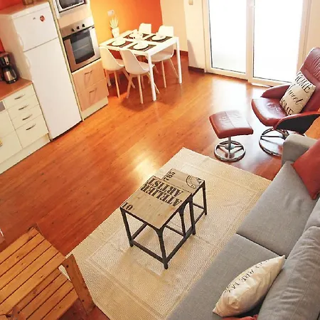 Urban Loft In Sagrada Familia Apartment